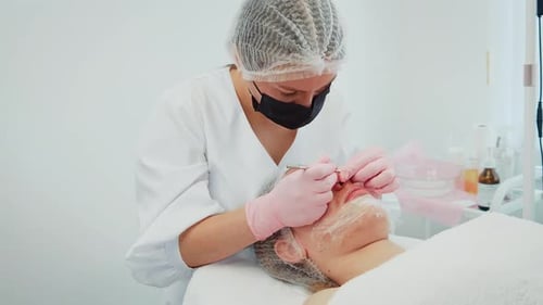 Removing Blackheads From Woman Skin Clearing Blackheads From Female Face