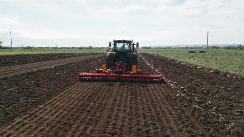 With the Help of Advanced Farm Equipment and Farming Solutions the Farming Industry is Making Huge