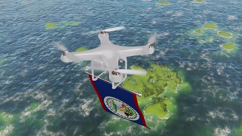 Die Drohne fliegt mit der Flagge von Belize über dem Meer