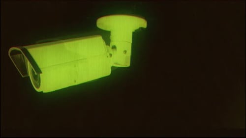 eine CCTV-Kamera, die sich dreht