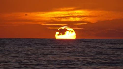 Sun Setting Over Ocean Horizon Sunset Sky