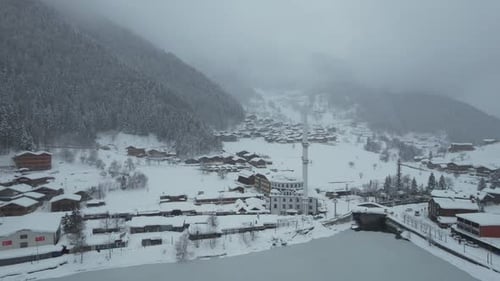 Wintersaison im Langen See (Uzungol) Foto, Caykara Trabzon, Türkei