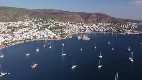 Fantastische Luftaufnahme des Hafens von Bodrum in der Türkei