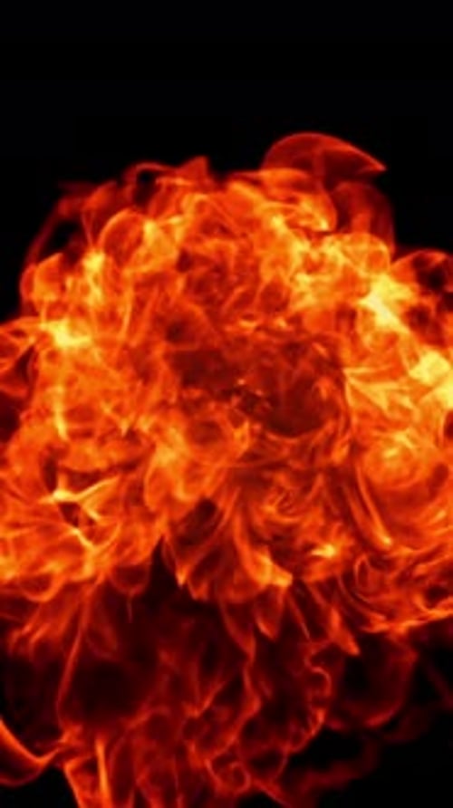 Flammen auf schwarzem Hintergrund gefilmt in Zeitlupe mit 1000 Bildern pro Sekunde