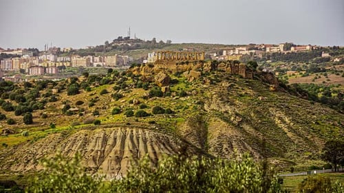 Vista del valle de los templos en Agrigento, Sicilia.