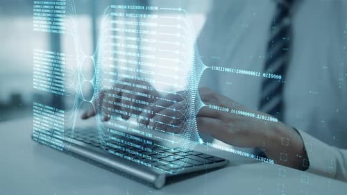 Hologramme en langage de programmation avec des mains de codeur tapant sur un fond abstrait de clavier d'ordinateur