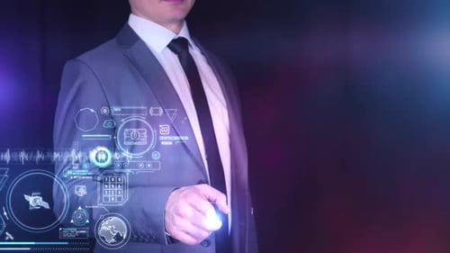 Un large éventail de données sur un panneau virtuel devant une personne