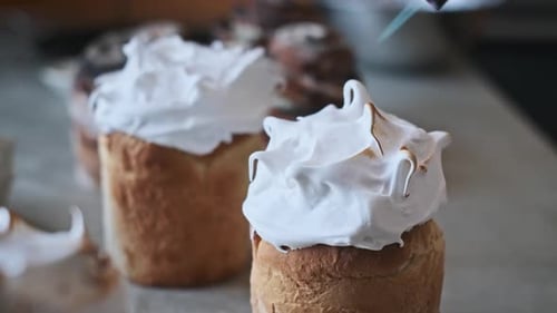 Caramelizing Easter Cake