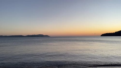 Sonnenaufgang am Meer