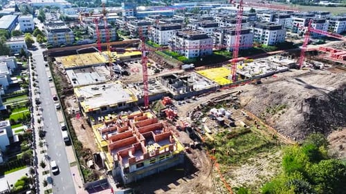Sitio de construcción y paisaje urbano