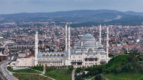 Big Camlica Mosque Istanbul, Turkey