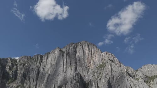 Falaises majestueuses de Vratsa, Bulgarie