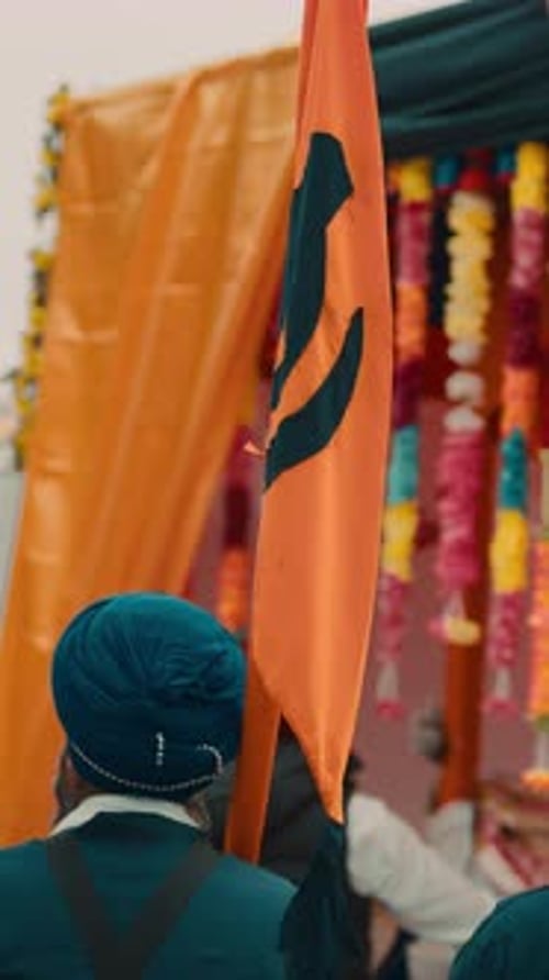 Drapeaux de la religion indienne Vaisakhi lors de la célébration culturelle