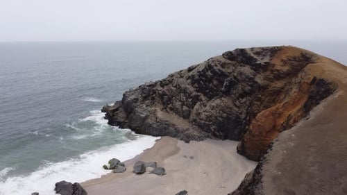 felsiger Strand