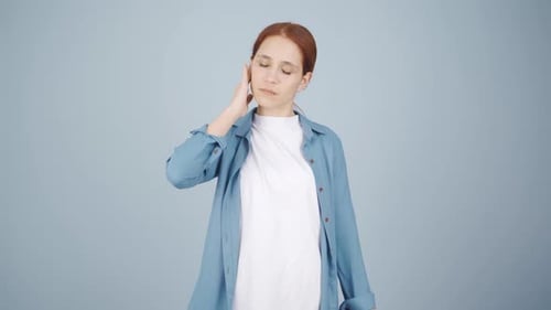 Earache. Itchy ear problem.
