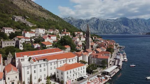 Luftaufnahme des Perast