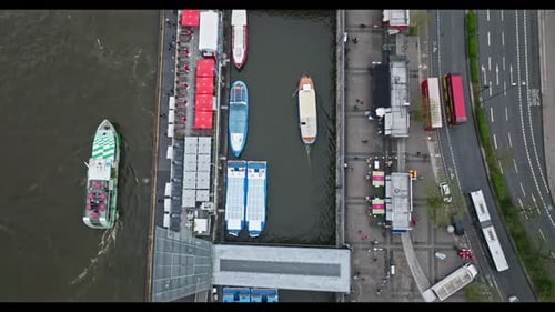 Vista aérea de los muelles de St. Pauli -Puerto de Hamburgo