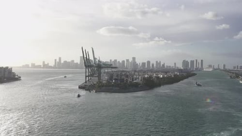 Leaving Port of Miami 2