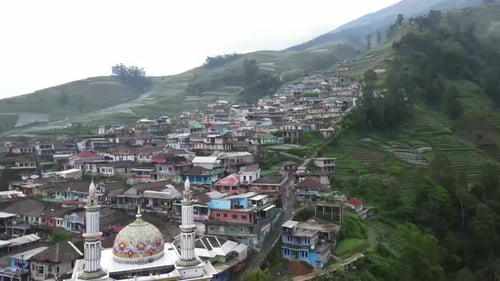 Aerial view from the viewpoint of the mosque, Nepal van Java which is a tourist village on the slope