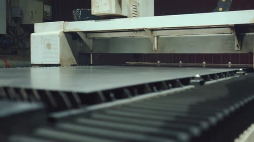 Industrial cnc laser cutting machine processing metal sheet