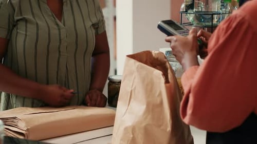 Paying for Groceries at a Zero Waste Store