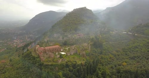 Images filmées par drone du monastère de Mystras. Péloponnèse
, Grèce