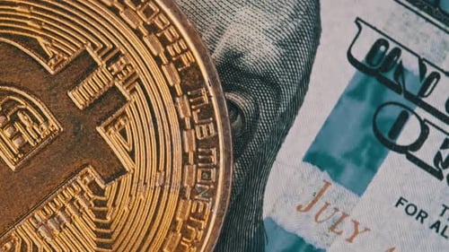 Bitcoin Rotates in Macro Against the Background of Dollars