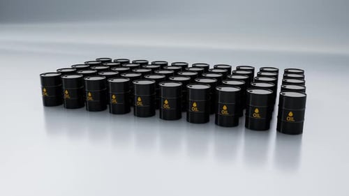 Mehrere schwarze Rohölfässer