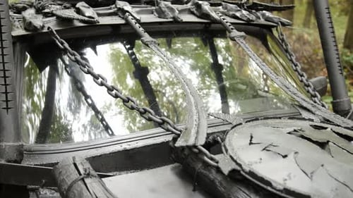 War Machine Autumn Setting Chains Decor