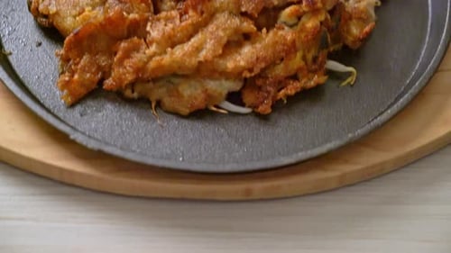 Crispy Oyster Omelet on a Hot Plate