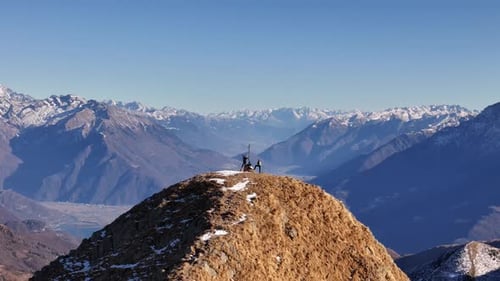 Le
Pizzo di Gino est une montagne de Lombardie, en Italie. Avec une altitude de 2 245 m