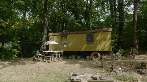 Rustic Trailer Retreat in a Rural Forest