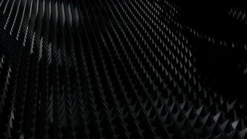 Hintergrund mit schwebendem Feld schwarzer Pyramiden, Exklusiv, Reflexion, einzigartiges Design, 3D-Render