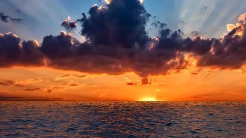 Sonnenuntergang über dem Meer