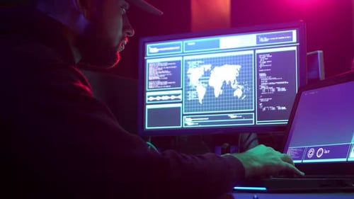 Хакеры взломали сервер с помощью нескольких компьютеров и зараженных вирусов-вымогателей, киберпреступность