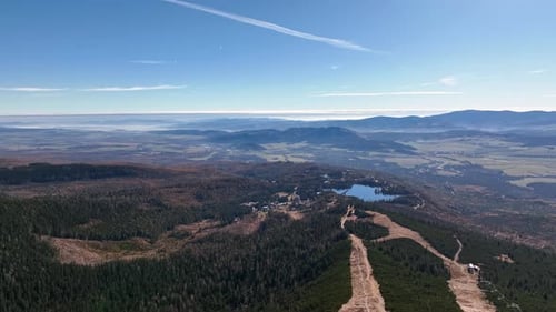 Vista aérea del pleso de Strbske en Tatras, Eslovaquia