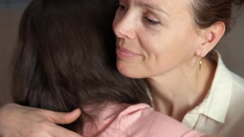 Teen Feel Affection in Mum Hands