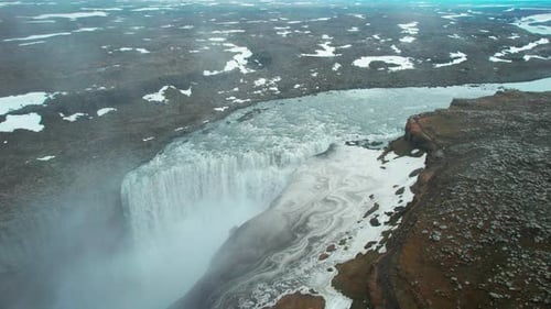 La fureur de Dettifoss au printemps, Islande