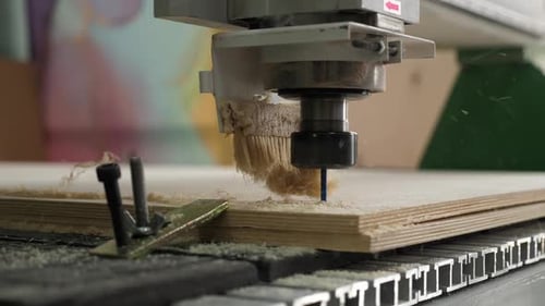 Automated Milling Machine Cuts Plywood Precisely