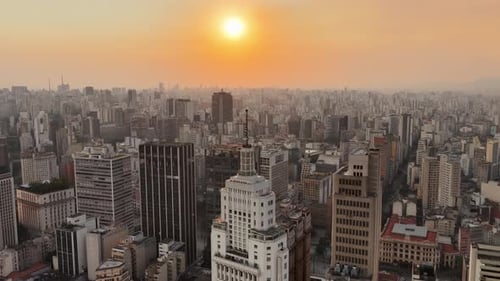 Edifício financeiro famoso no centro de São Paulo, Brasil.