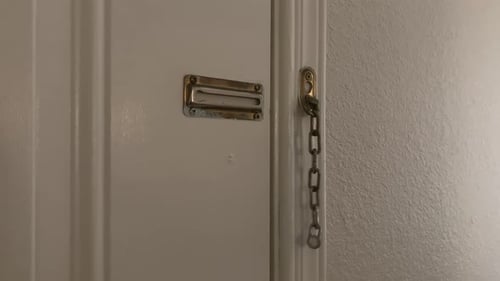 Hand Securing Door with Chain Lock