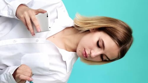 Vertical Online Shopping Digital Bank Happy Woman