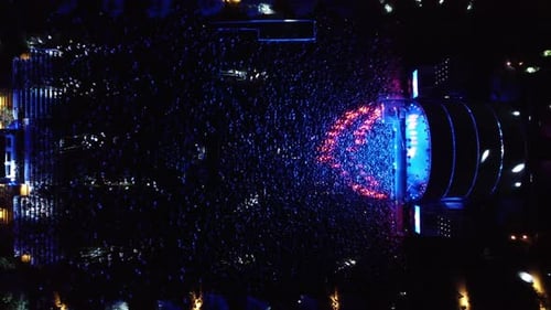 Luftaufnahmen über dem Publikum beim Live-Konzert 4k