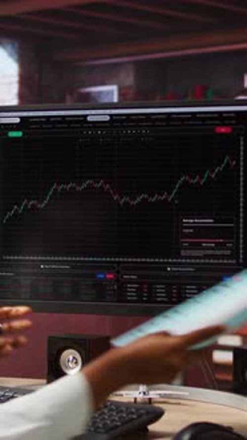 Vertical Video Day Trader Upset After Losing Money in Cryptocurrency Investment Due to Rug Pull