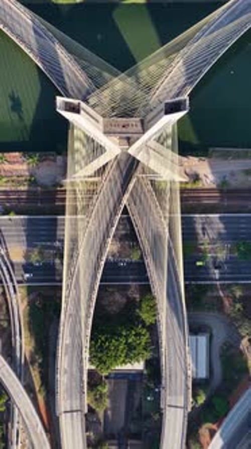 Incrível ponte icônica no centro de São Paulo, Brasil.