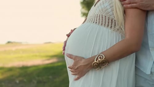 Когда начинаешь чувствовать шевеление ребенка при беременности: Первый толчок, который нельзя пропустить