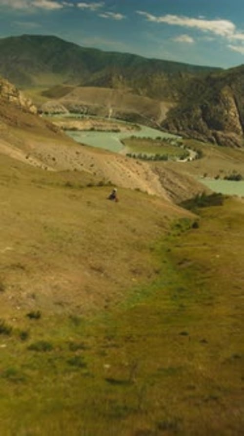 Rugged Area As Stage for Motorcyclist Prowess