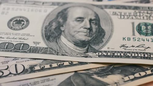 ein Hundert-Dollar-Schein in der Nähe