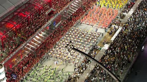 Famoso desfile de carnaval no sambódromo do Anhembi, no centro de São Paulo, Brasil.