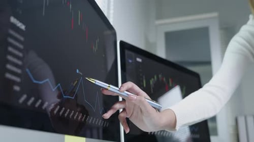 Colleagues are working together in the office